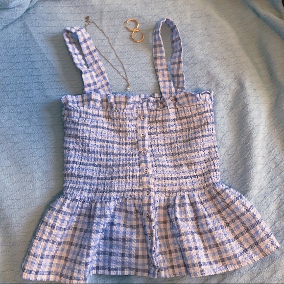 Cottage core 🌿 baby blue plaid scrunch flow top - Picture 3 of 3
